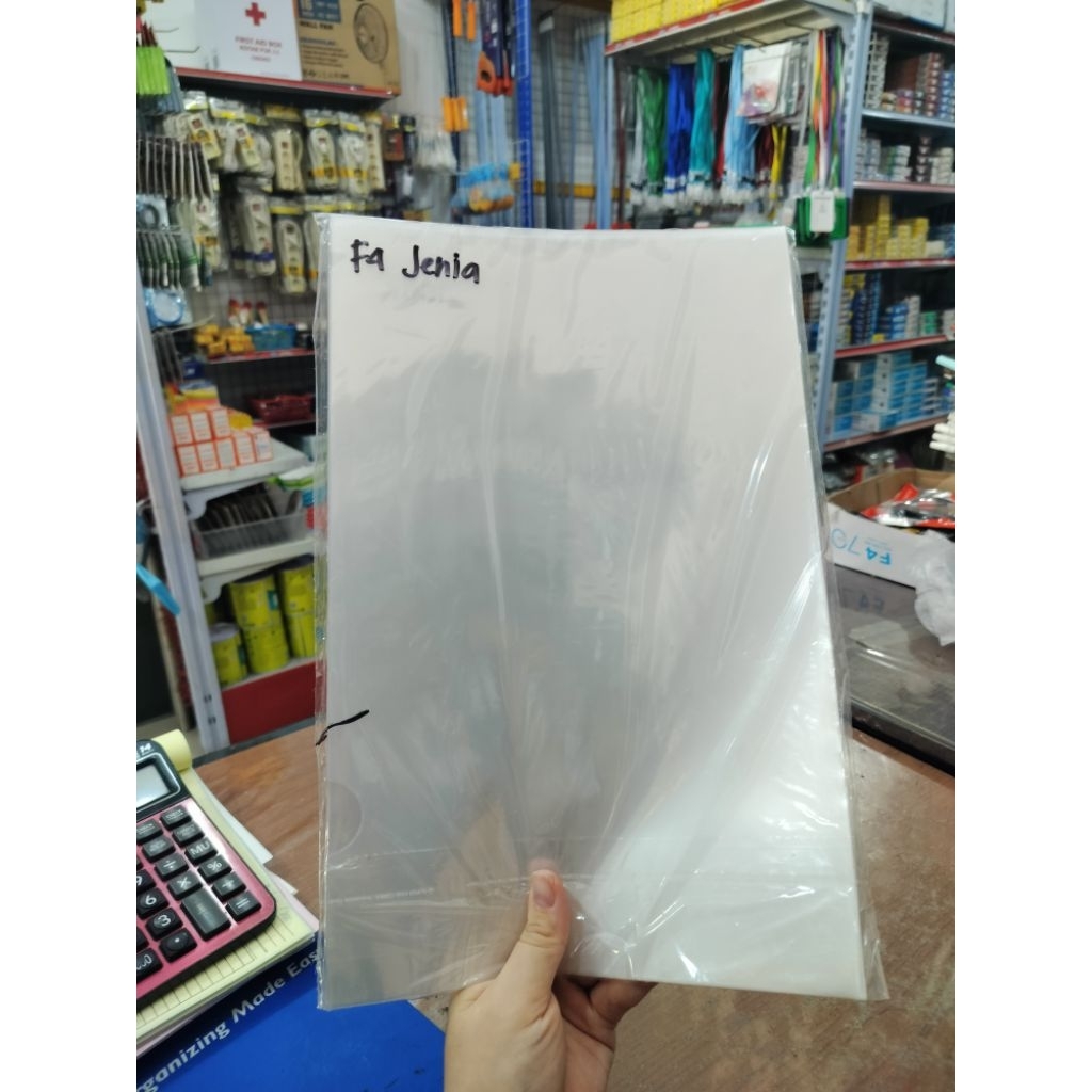 

Map L Jenia F4 (1 pak isi 12 pc ) Bening