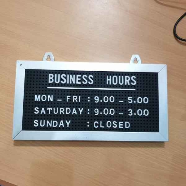 

PAPAN BUKA TUTUP/BUSINESS HOURS BOARD/OPEN CLOSE BOARD/MOVITEXT B