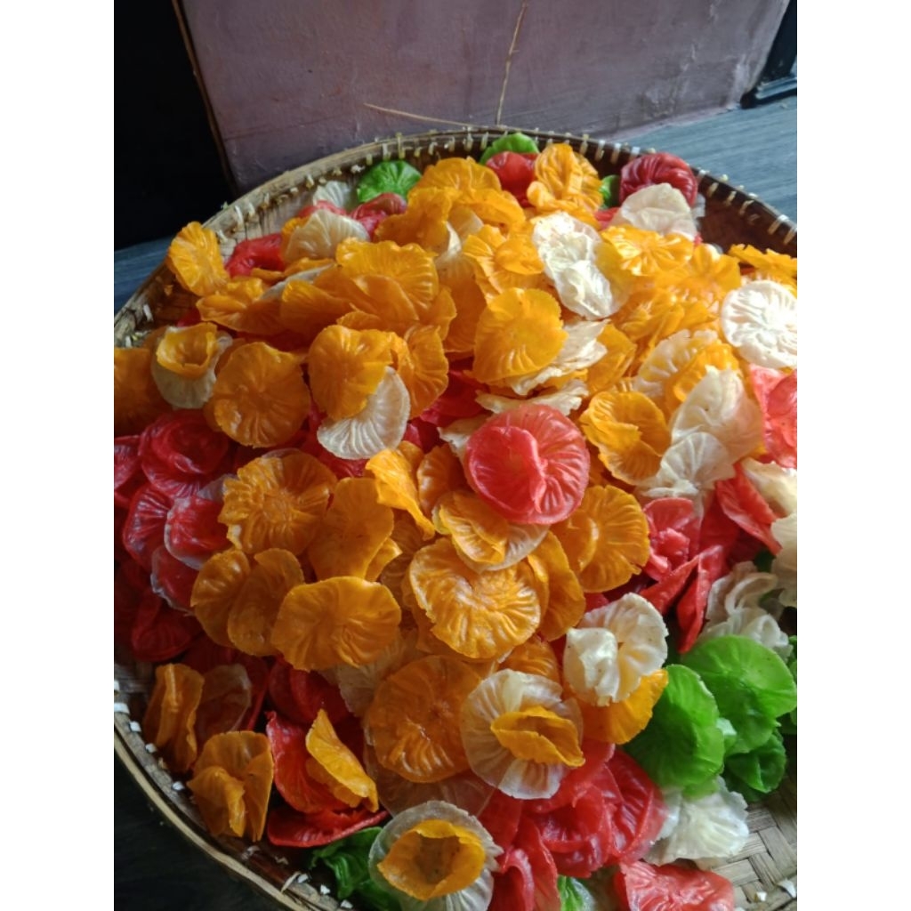 

krupuk bunga/krupuk sorodot isi 50pcs.