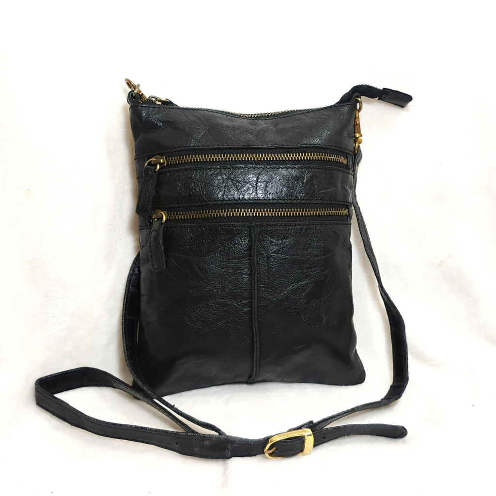 [PRELOVED] Tas kulit asli Kulas Sling bag Slempang Pria laki Hitam Original Brand ADAD