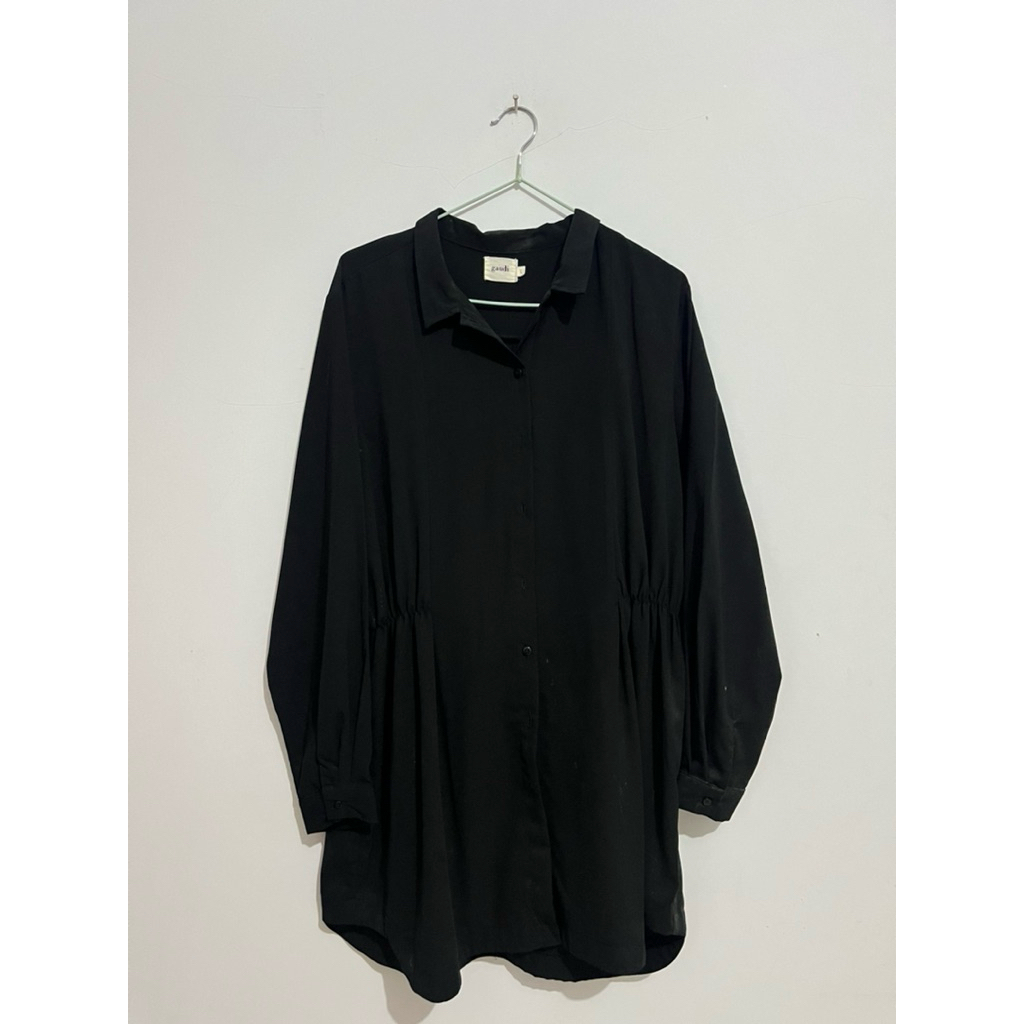 (preloved) gaudi - black shirt