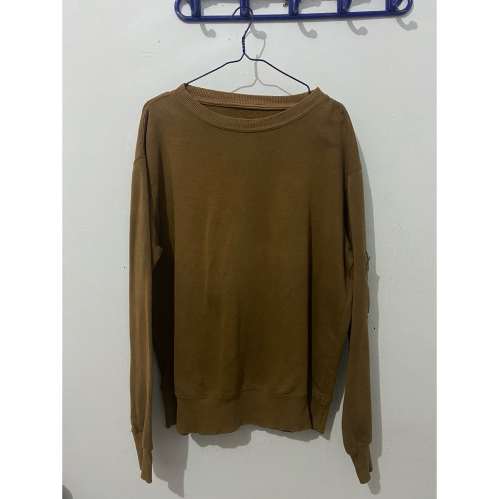 Preloved Sweater Pull and bear ORIGINAL Unisex