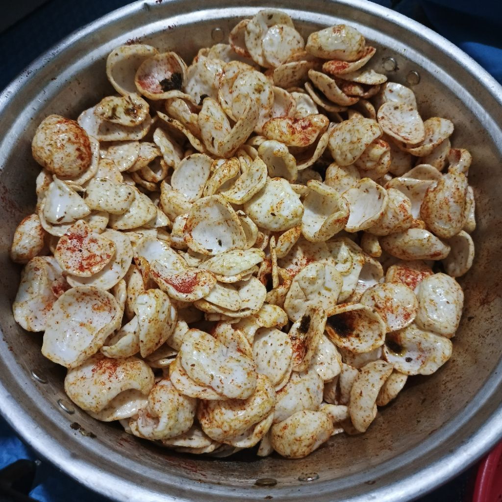 

Kerupuk Seblak Daun Jeruk Pedas 500gram