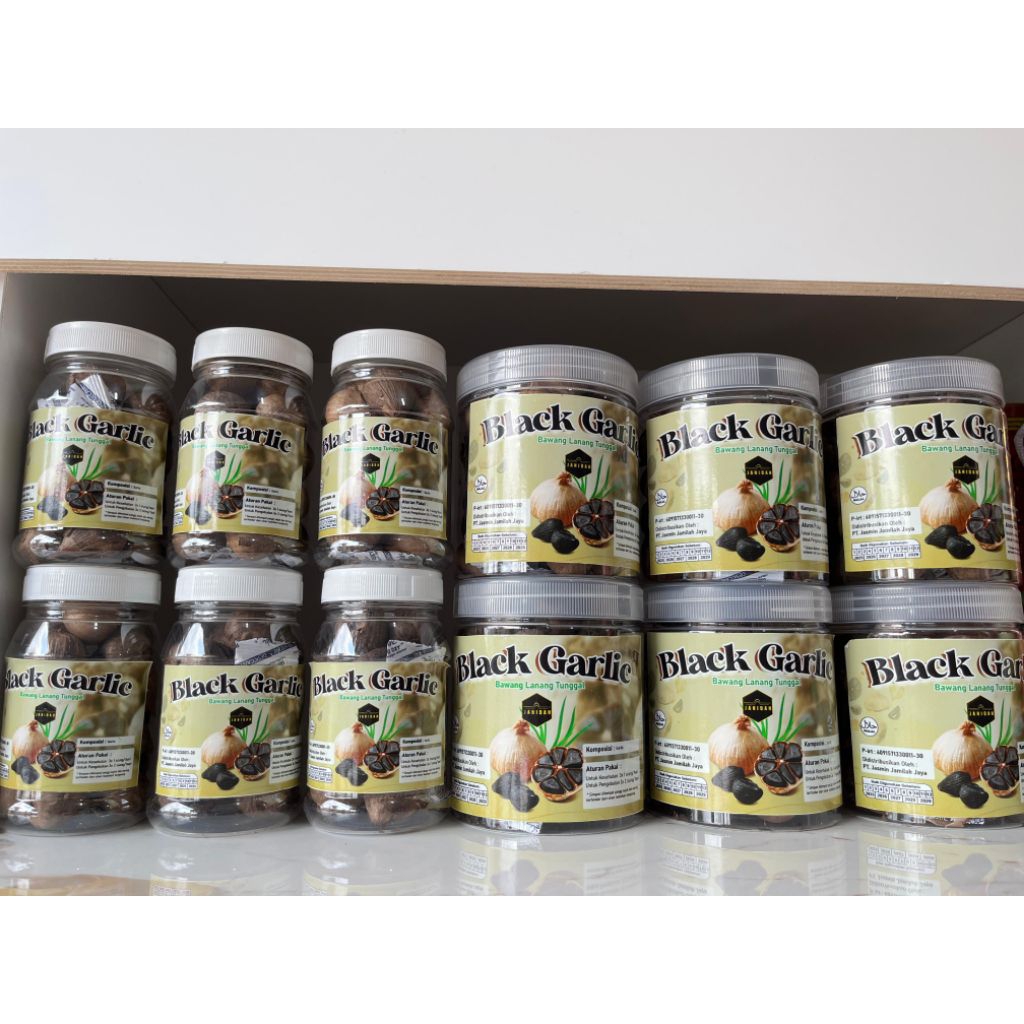 

BAWANG HITAM TUNGGAL / BLACK GARLIC 200GR & 90GR
