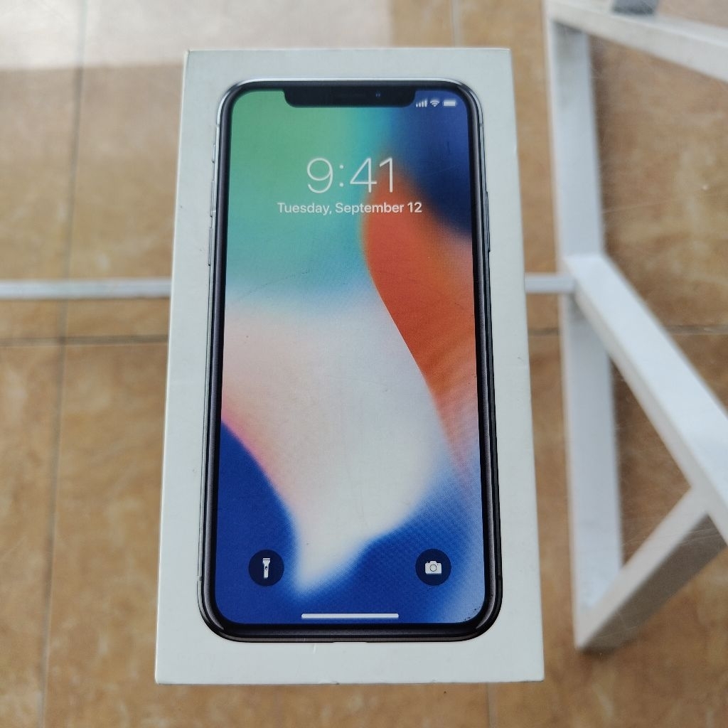 Dus Box iPhone X 64GB Silver Inter Original Copotan
