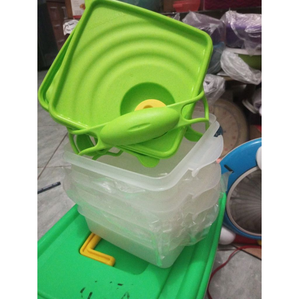 rantang jadul Tupperware