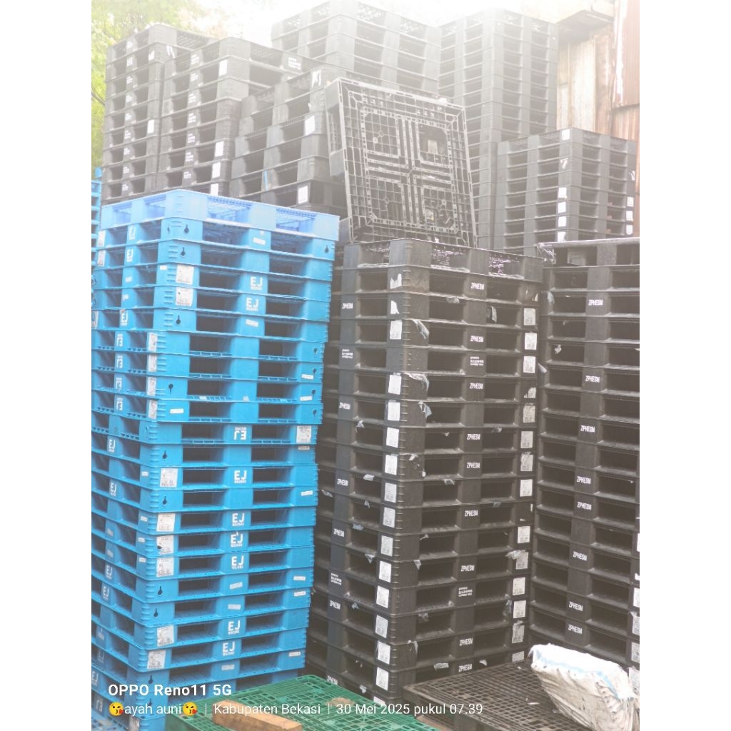 

palet plastik ukuran 110x110x15