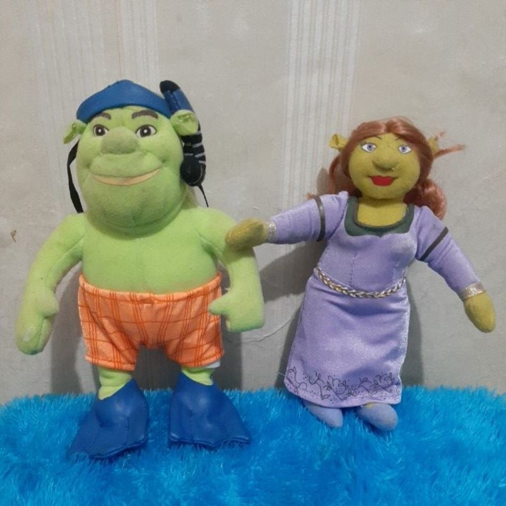 boneka sepasang shrek
