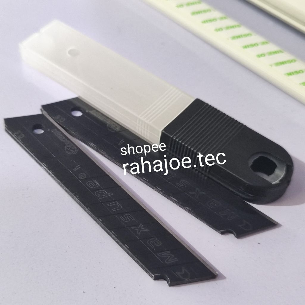 

Refill Isi Cutter Black Edition ( 10pcs ) Refill Pisau Silet Cutter Besar