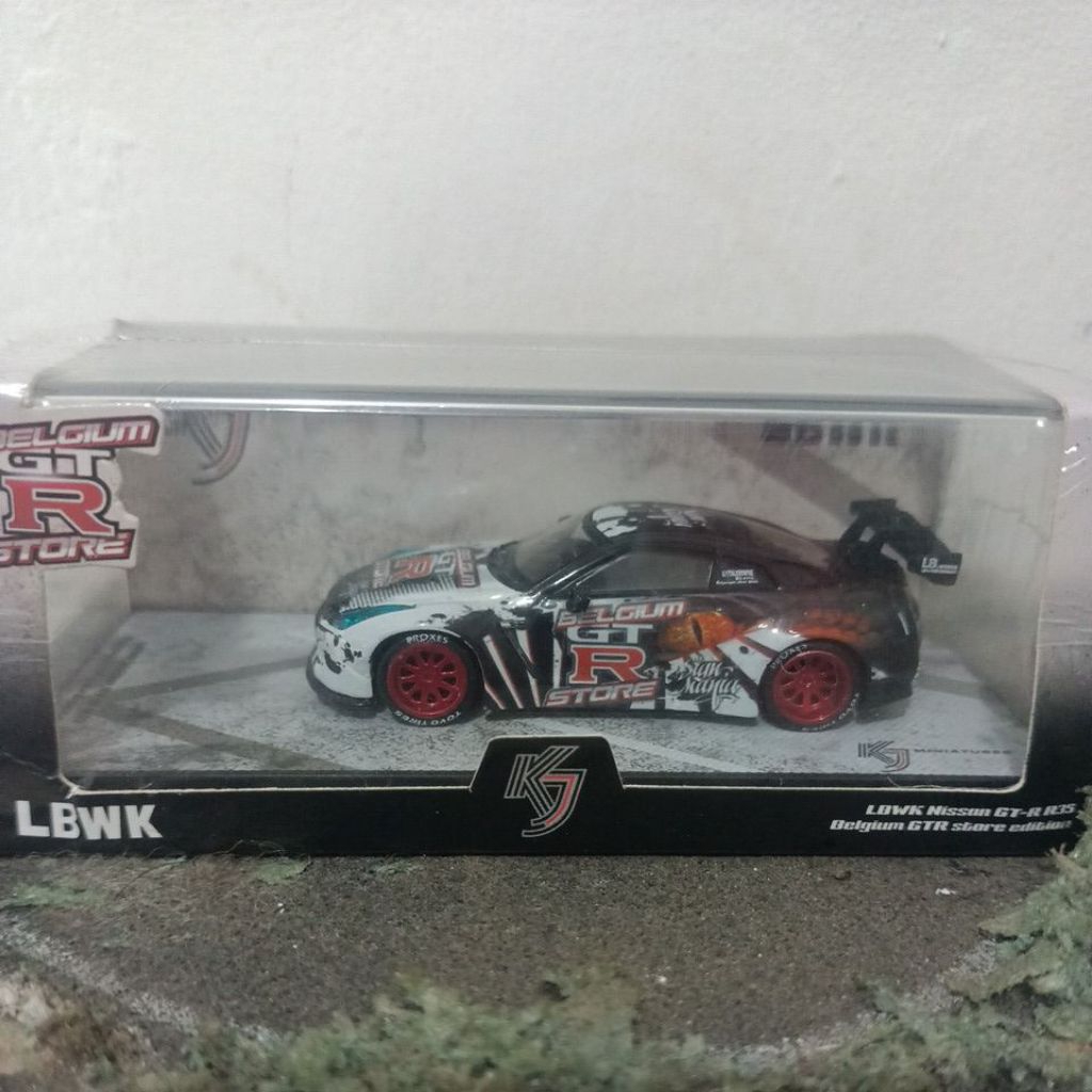 KJ Miniatures/LBWK Nissan GT-R R35 Belgium GTR Store Edition (Free Protektor)