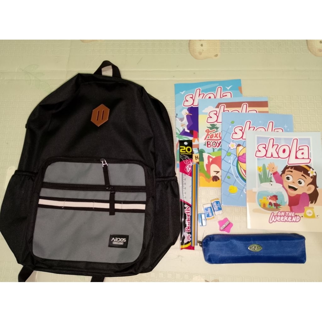 

ex kado murah set alat sekolah Tas&alat tulis (harga untuk semua barang)