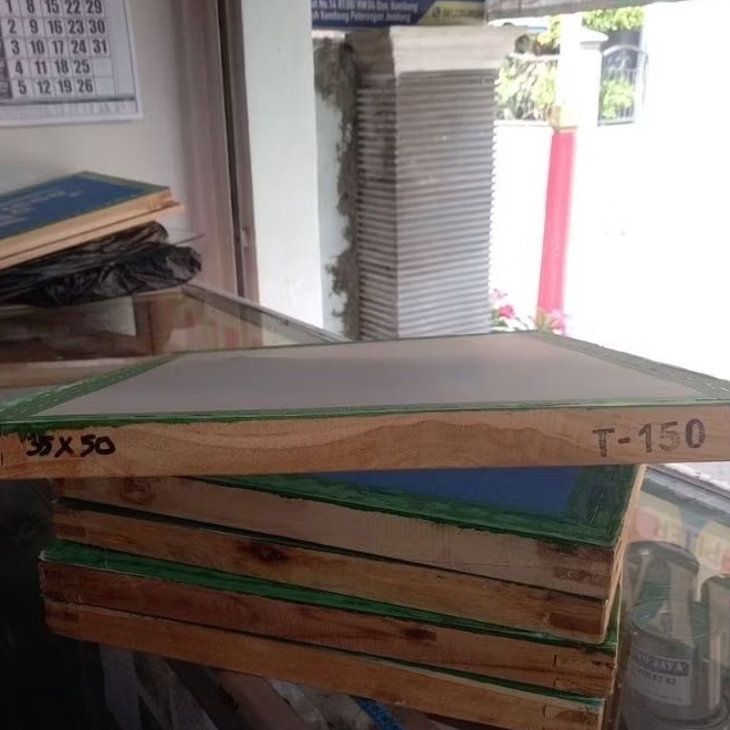 

screen sablon ukuran 35x50 T150 + jasa afdruk, cocok buat sablon plastik atau karung.
