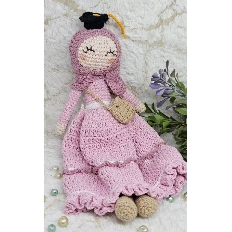 boneka wisuda amigurumi
