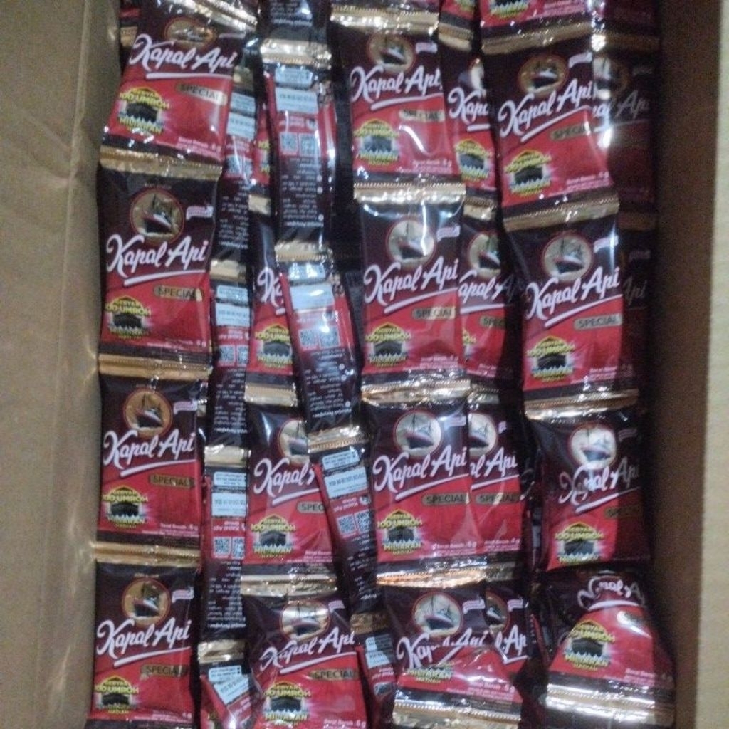 

Kopi kapal api mini kemasan 6gram 1karton isi 20renceng