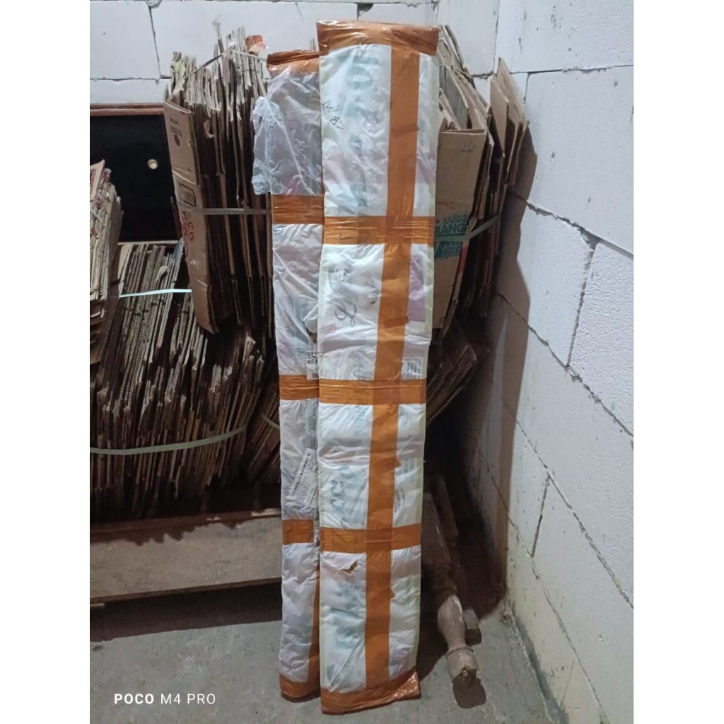 

Pembungkus Hadiah 1Meter Lebih Packing Kardus Packing Plastik