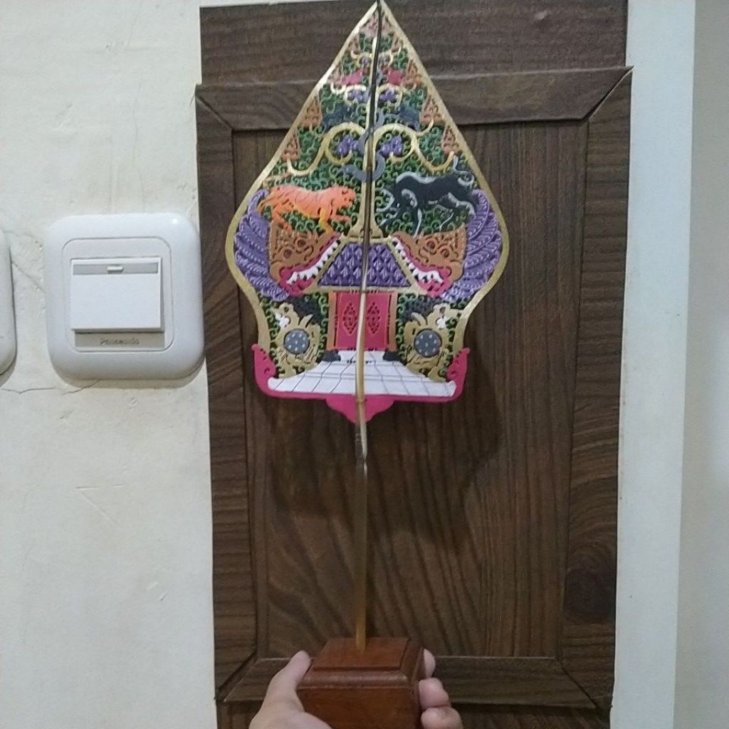 GUNUNGAN WAYANG KULIT KERBAU 20CM