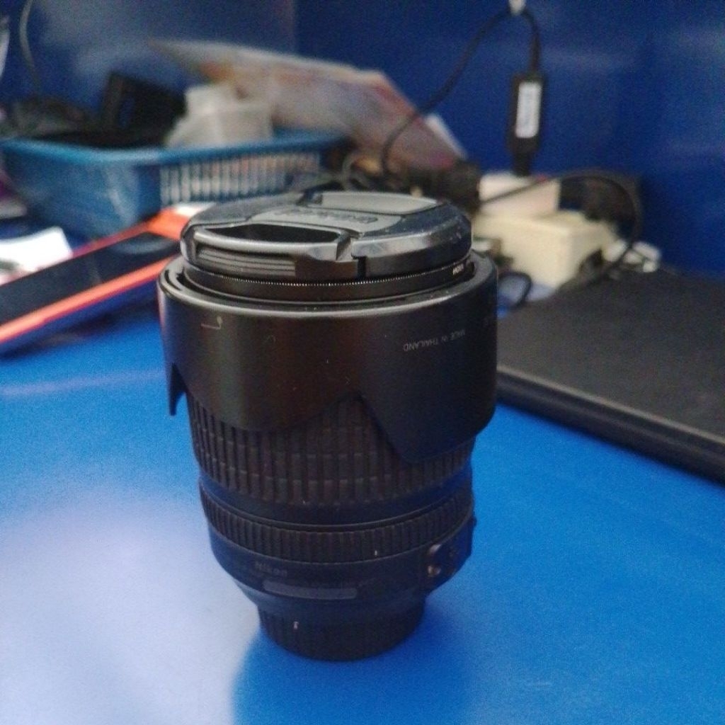 lensa Nikon 18-105 mm