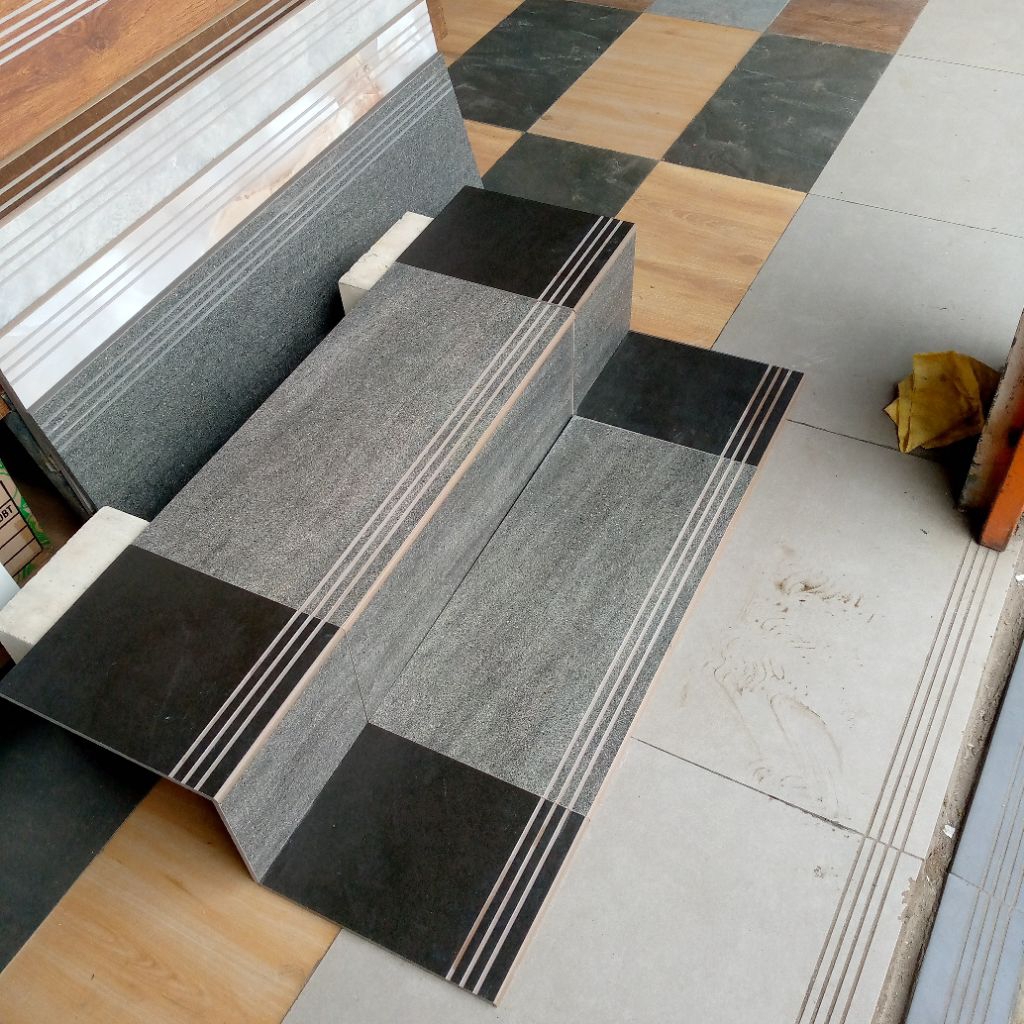 Granit tangga kombinasi 30x80+ 20x80