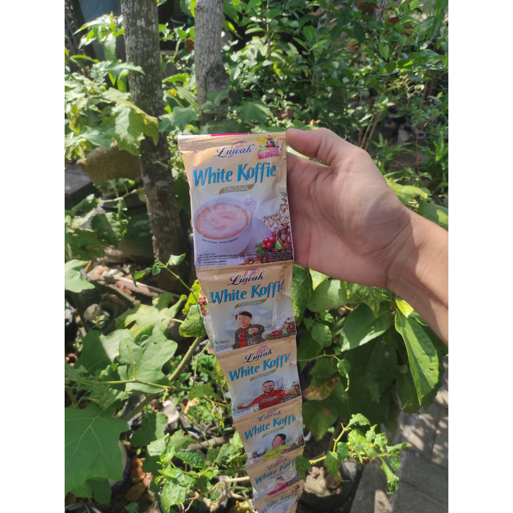 

Kopi Luwak White Coffe 20gr / Luwak White isi 10 pcs / Coffie Luwak Renceng Satuan / Luwak White Renceng 20gr / Luwak Kopi 1 Renceng