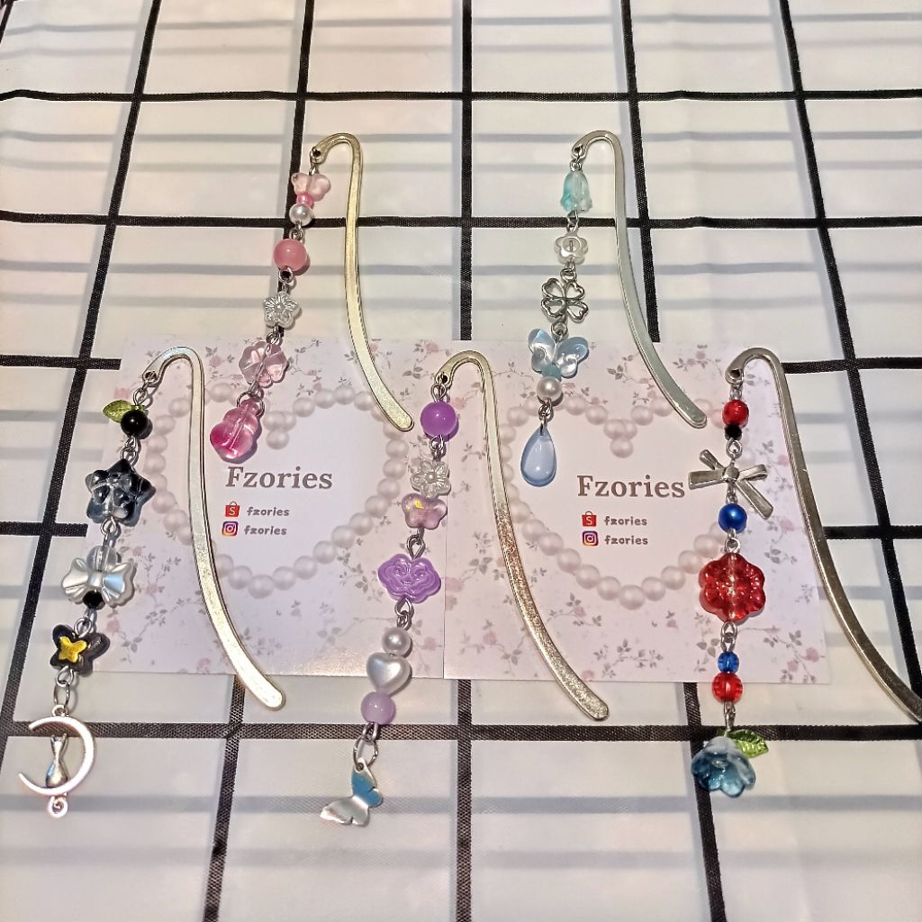 

Fzories beaded bookmark