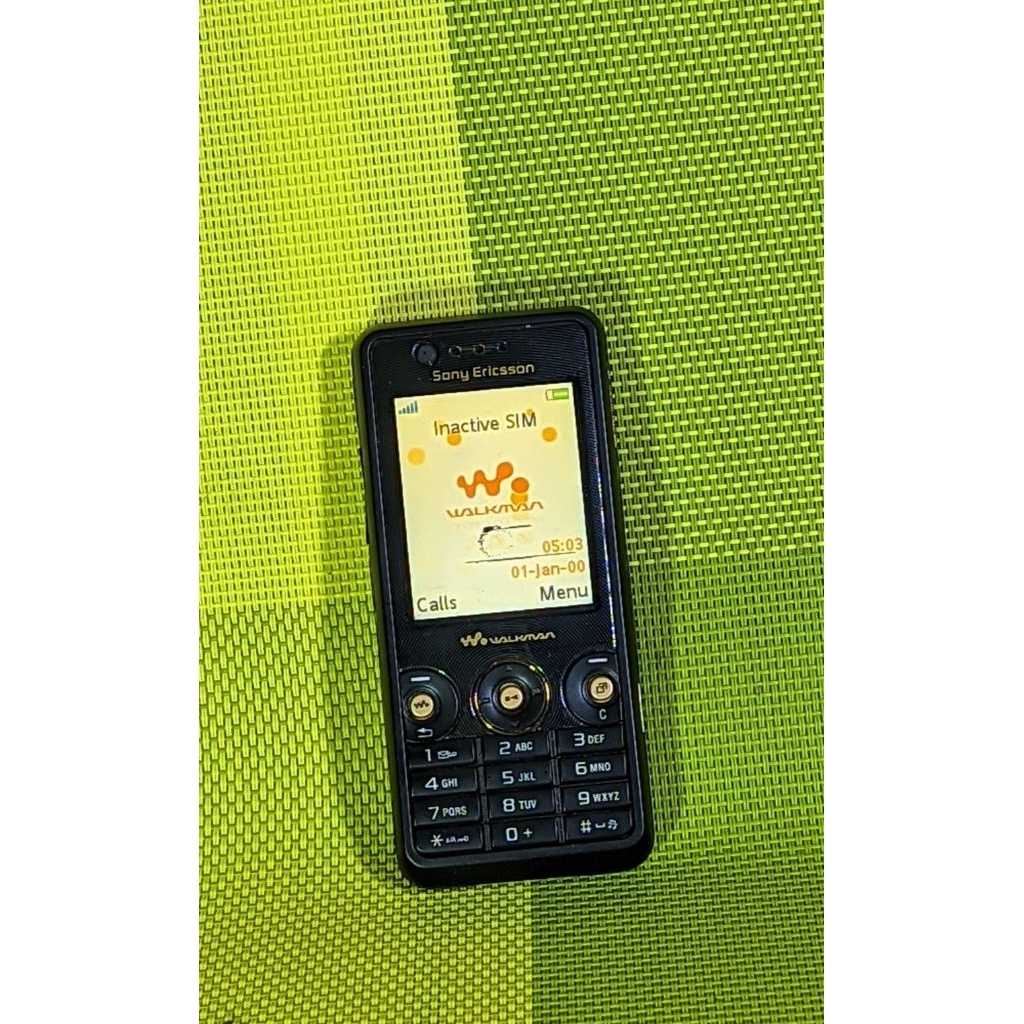 Sony Ericsson W660i minus lcd