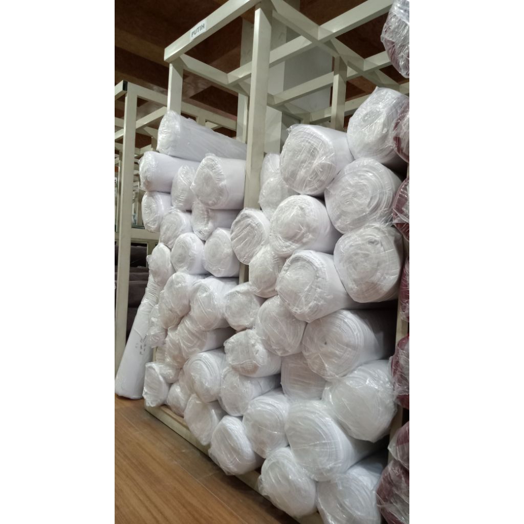 Kain Fleece PE Gramasi 240-280