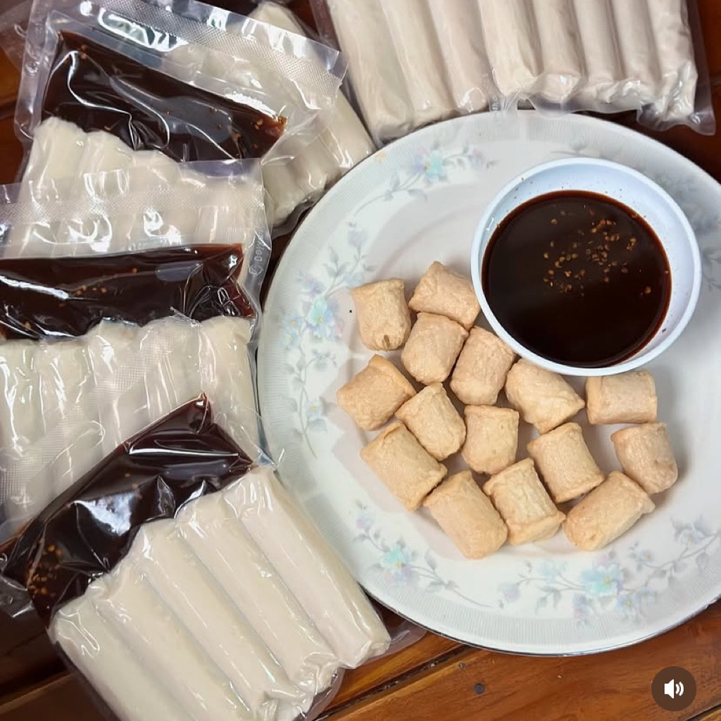 

Pempek sutra isi 5 lenjer