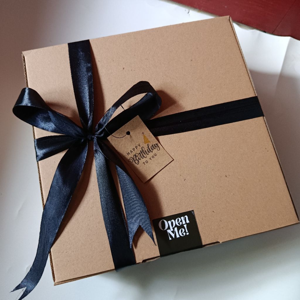 

Paket Gift Box B | Box Hampers Kotak Kado Packaging Hadiah Vintage