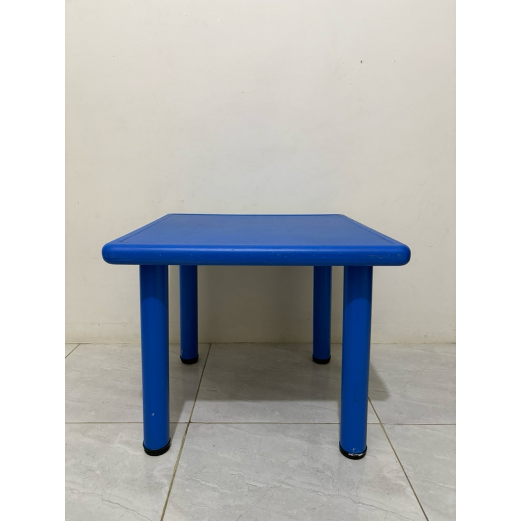 preloved Meja Anak merk Informa