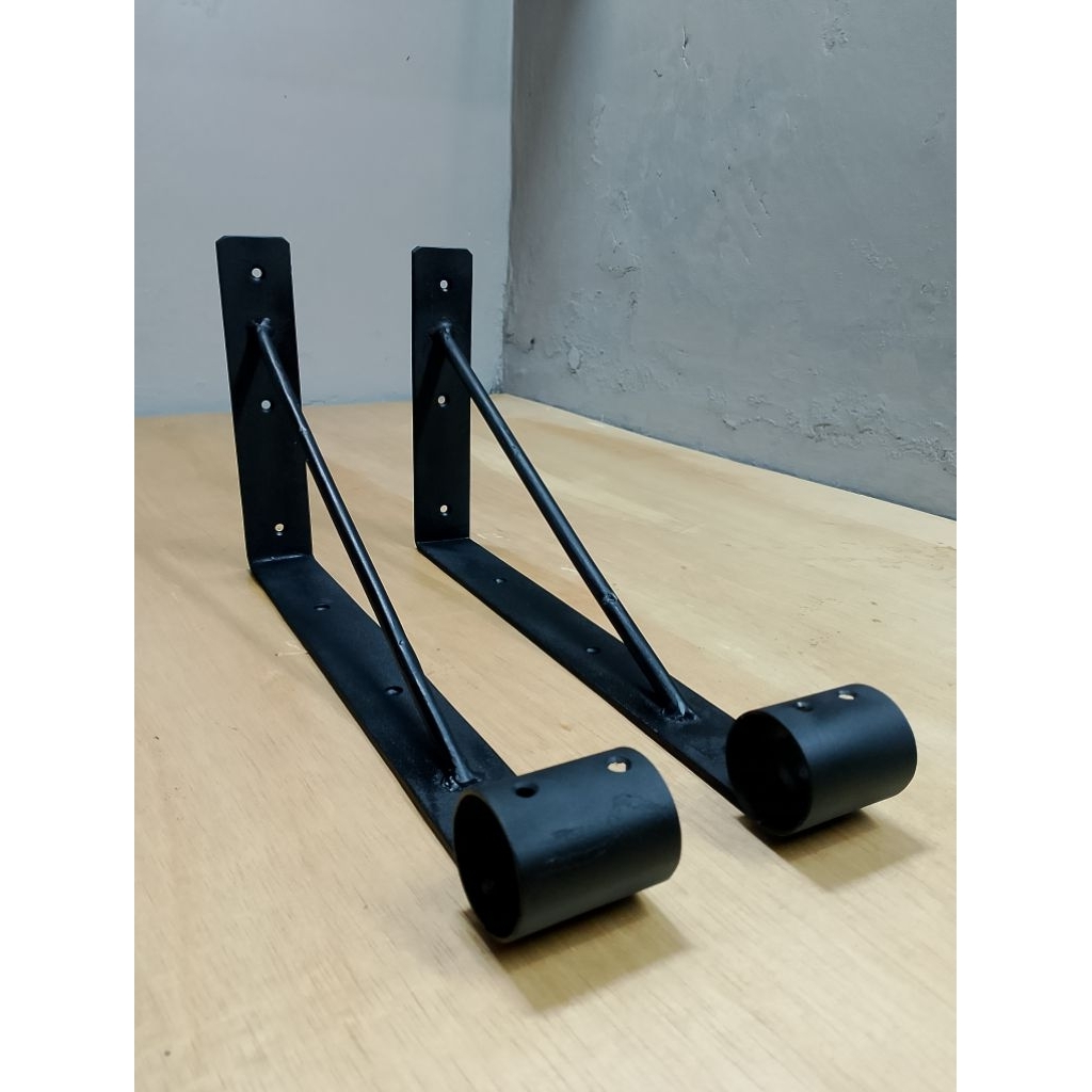 Siku Besi Penyangga Gantungan Jemuran & Rak helm