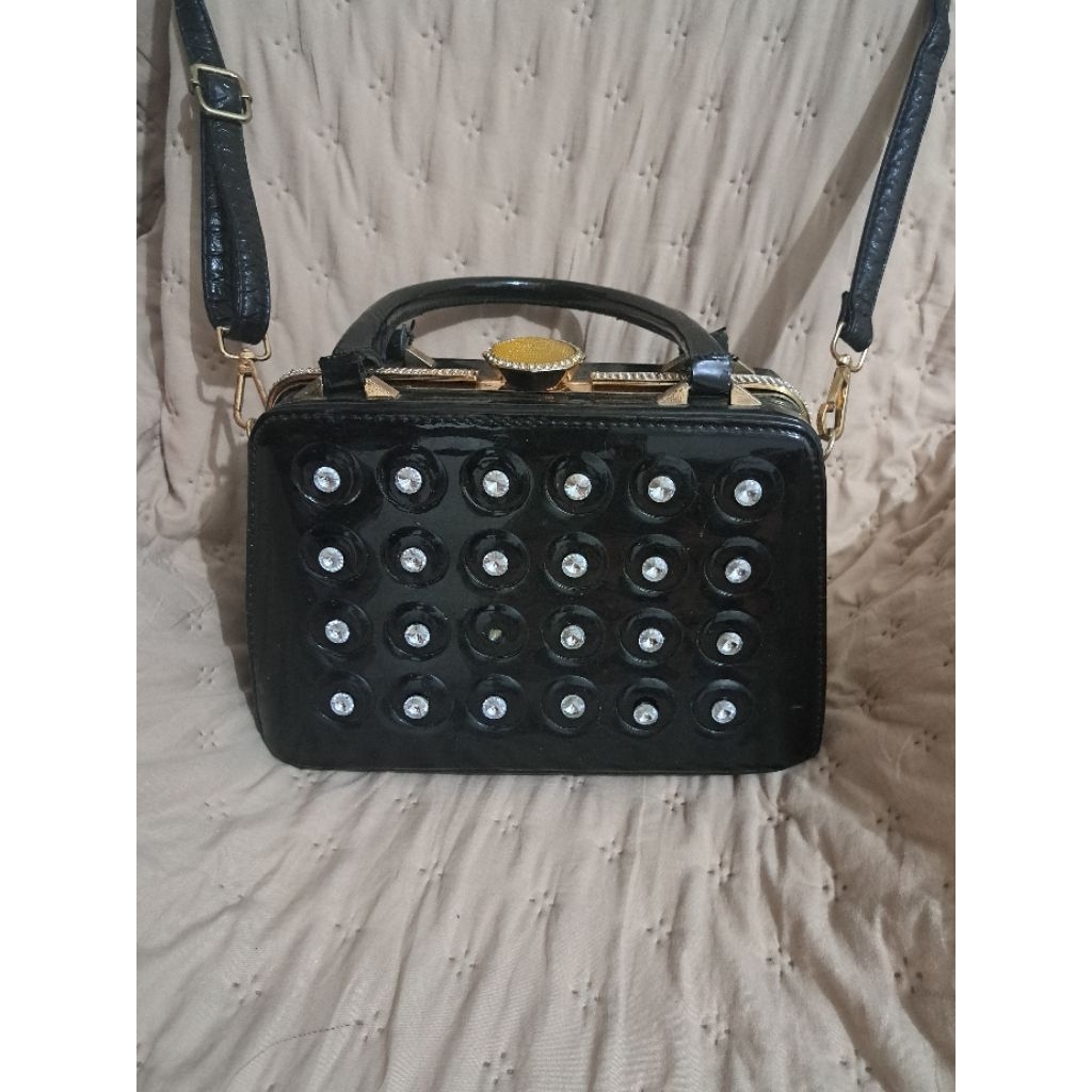 PRELOVED (PL)  TAS  LENGKAP DENGAN DUST BAG