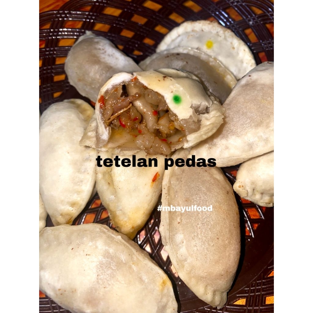 

cireng isi ayam suwir pedas dan jando pedas