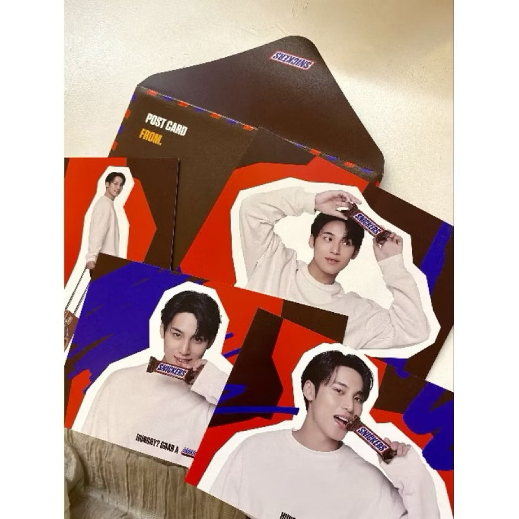 

POSTCARD MINGYU X SNICKERS