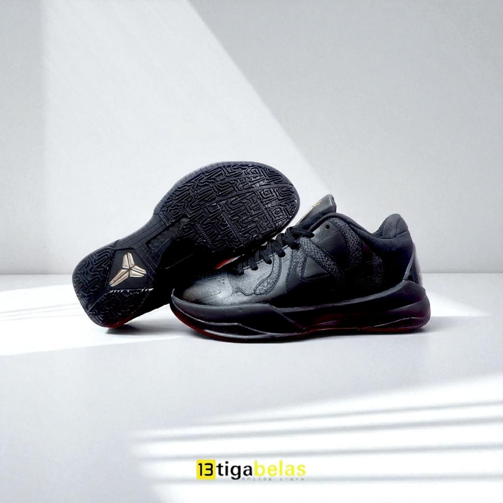 SEPATU NIKE KOBE 5 PROTRO YEAR OF THE MAMBA Triple Black