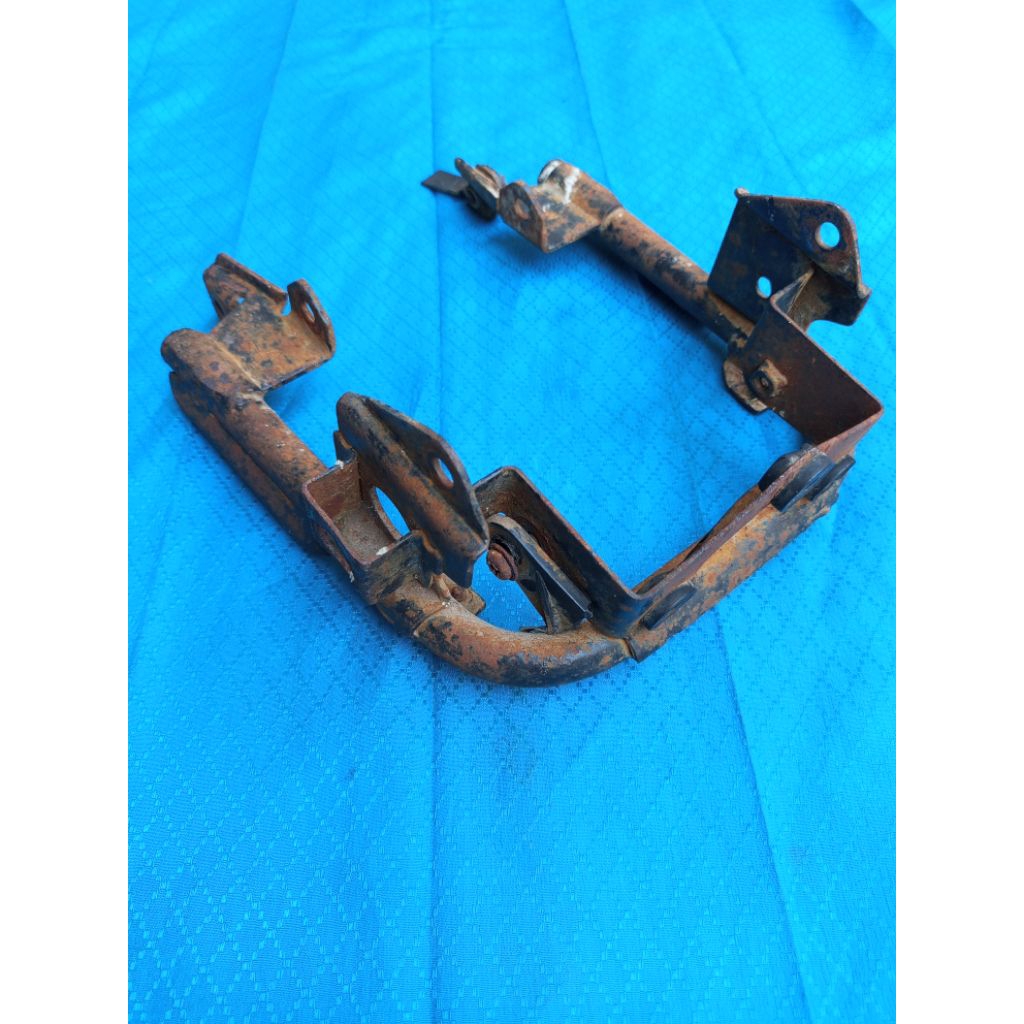 pangkon bodi belakang Astrea grand Donal/grand bulus pangkon setopan lampu belakang Astrea grand Don