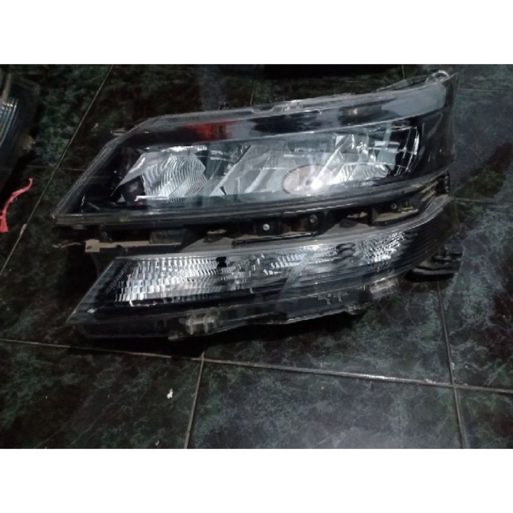 Headlamp Avanza 2019 2020 Original