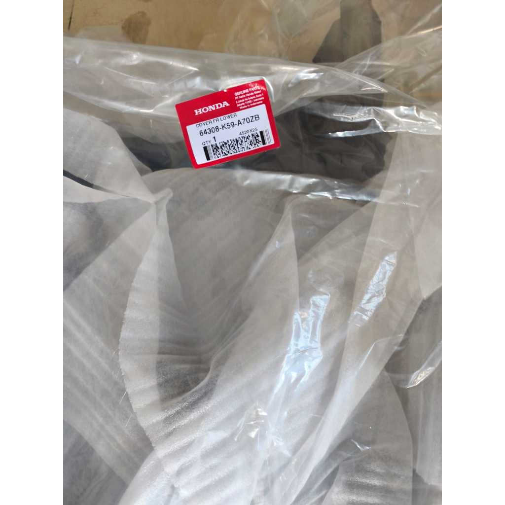 COVER FRONT LOWER/PENAHAN AIR VARIO 150 NEW 64308-K59-A70ZB