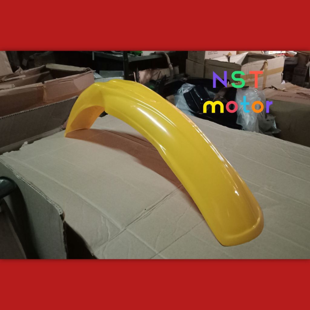 Spakbor Depan Tril DT125 Kuning