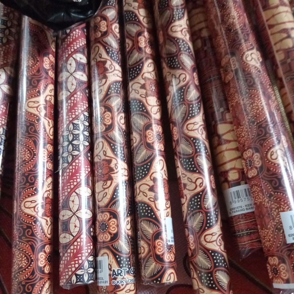 

Kertas kado Batik