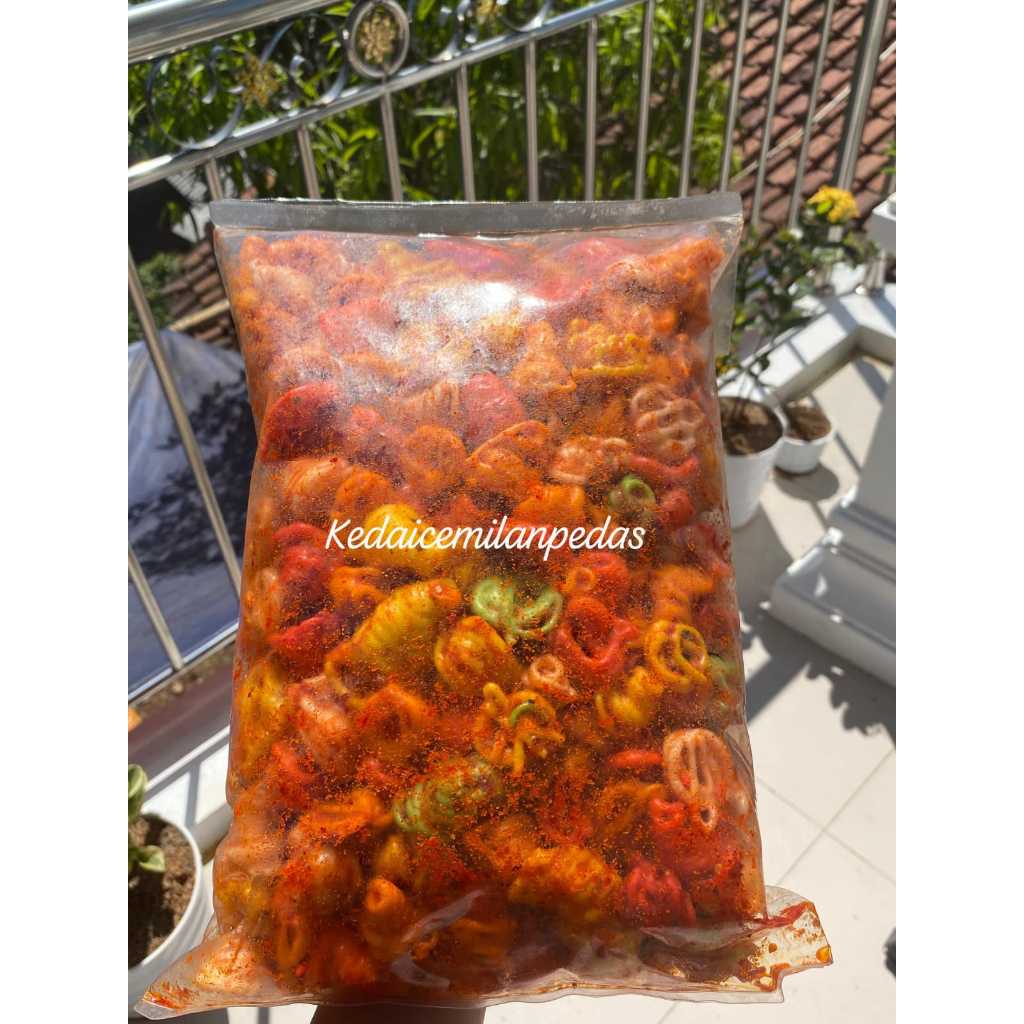 

seblak kerupuk gelung pedas daun jeruk 1kg