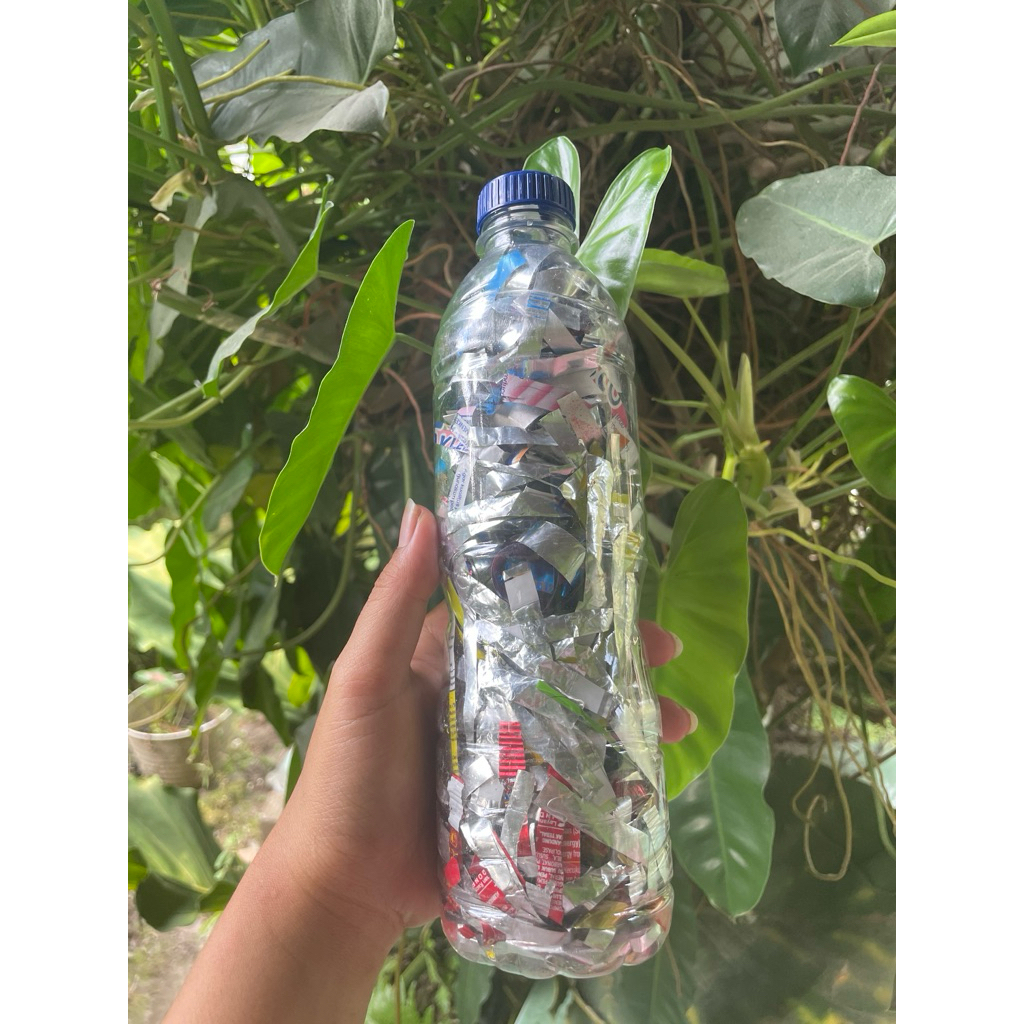 

Ecobrick botol mineral sedang