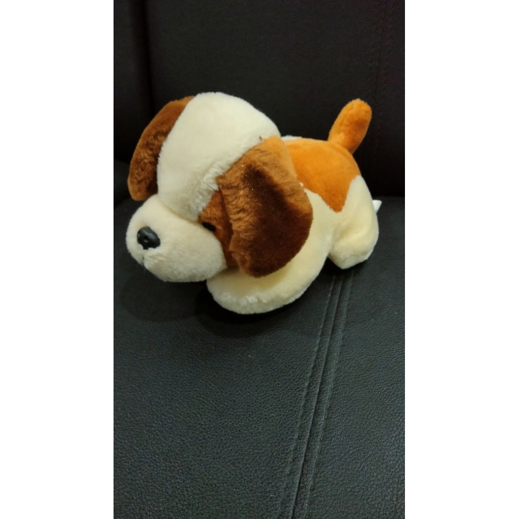 Boneka anjing kecil