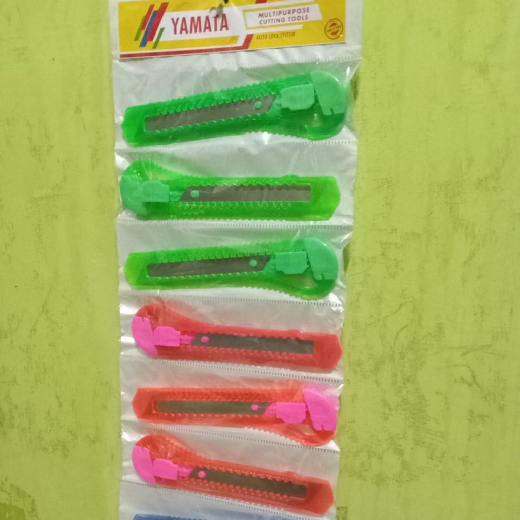

CUTTER PISAU KATER TAJAM MURAH MERIAH
