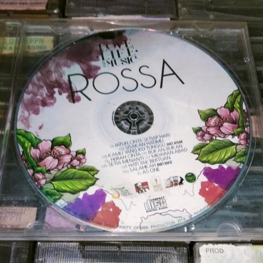 CD Rossa tanpa cover.
