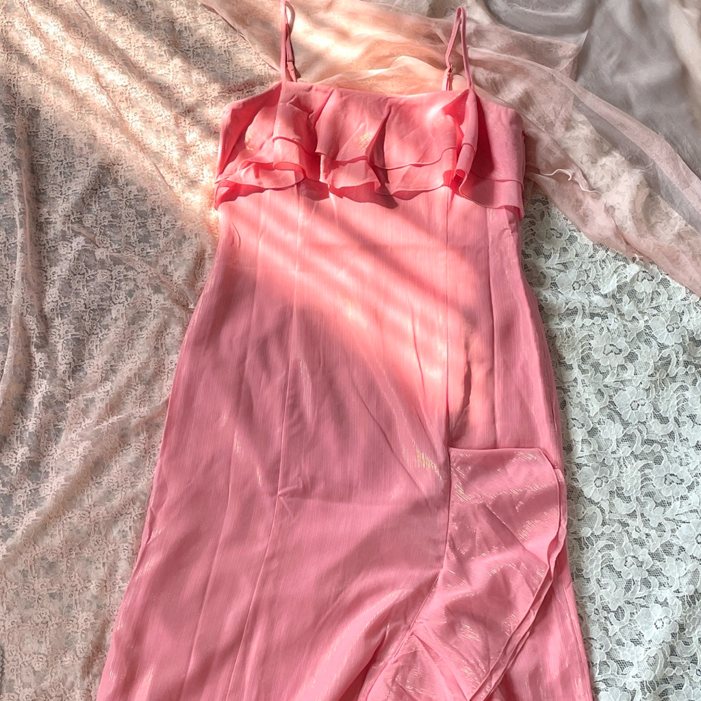 dress ruffle pink