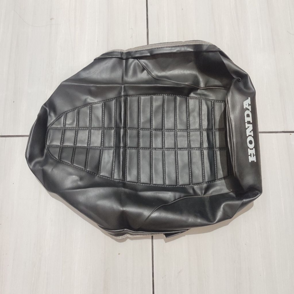 sarung jok kulit jok honda CB100 CB125 nos