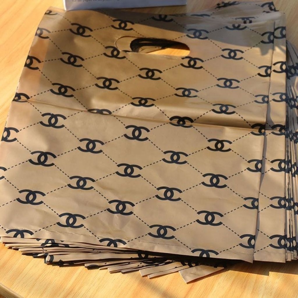 

KANTONG PLASTIK PREMIUM P15 UKURAN 30X40 1PACK ISI 50 PCS