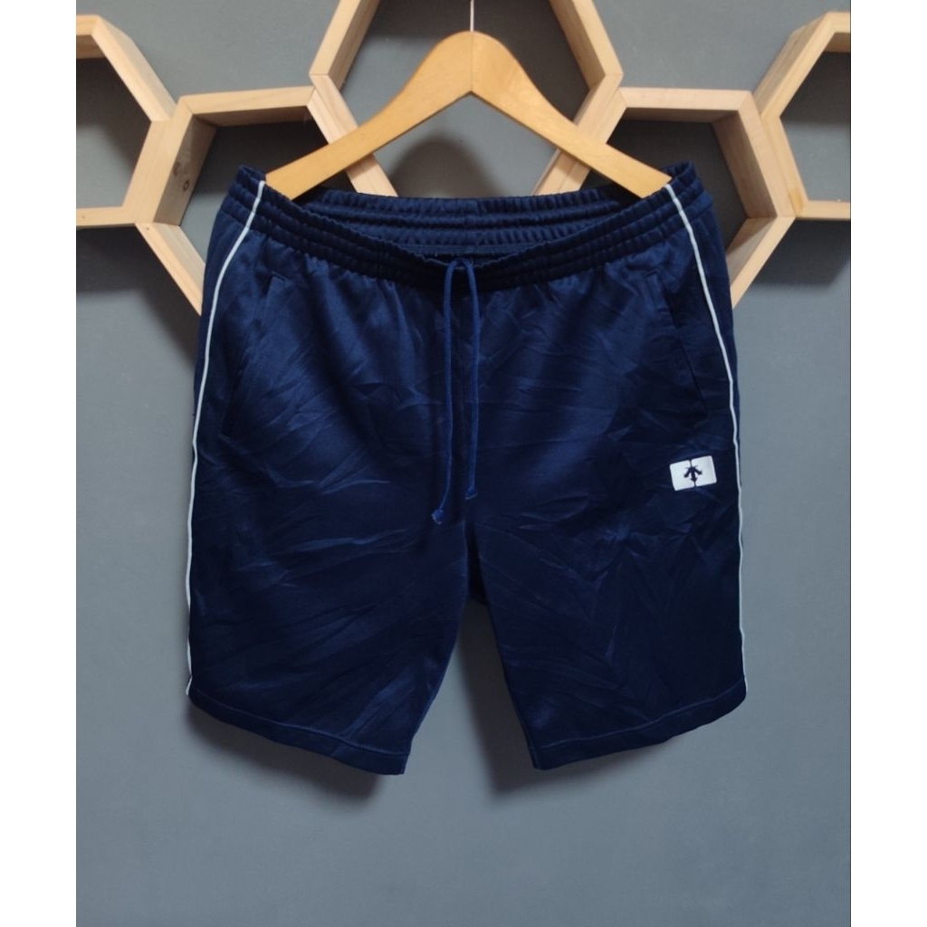 CELANA PENDEK DESCENTE RUNNING