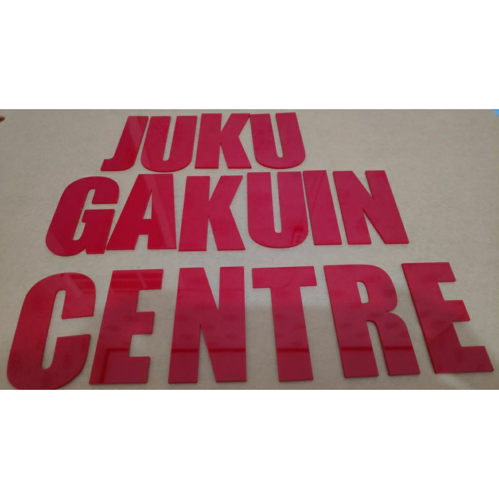 Huruf timbul akrilik spons Eva