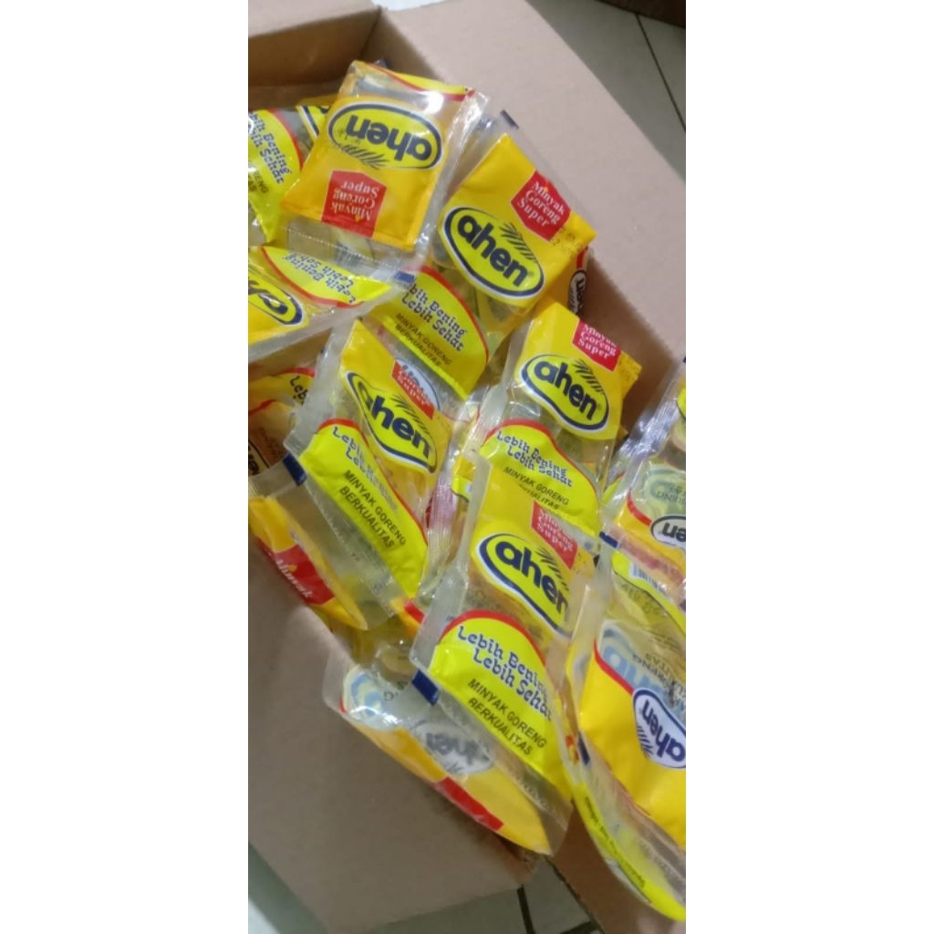 

Minyak goreng saset premium Ahen kemasan 45ml 1 renceng
